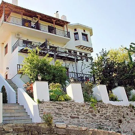 Guest house Rousis *