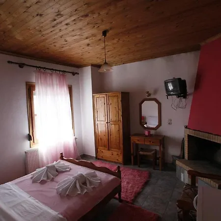 Pensjonat Rousis *